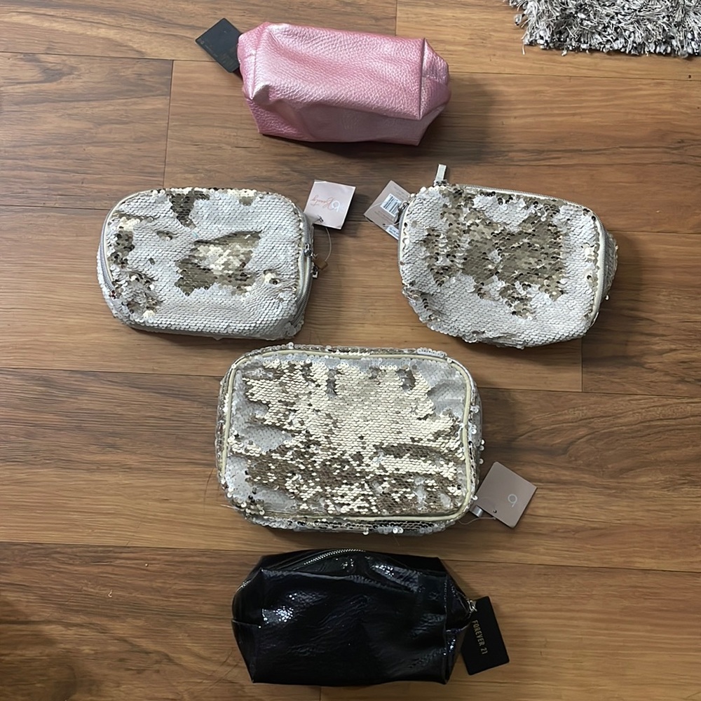 Set of 5 cosmetic beauty travel bags